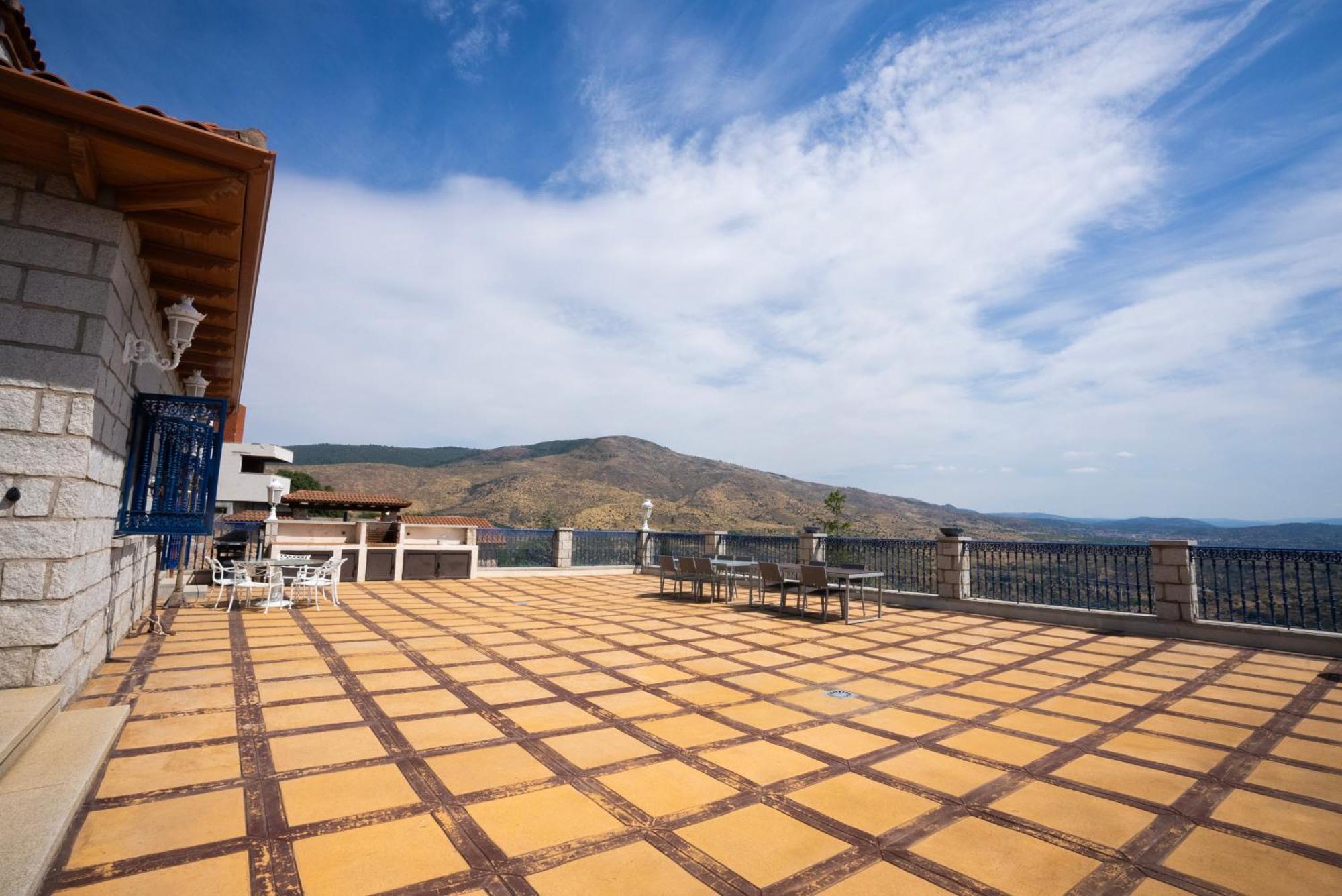 Mansion Con Jacuzzi A 40 Grados, Gran Piscina Y Padel Villa El Tiemblo Exterior foto