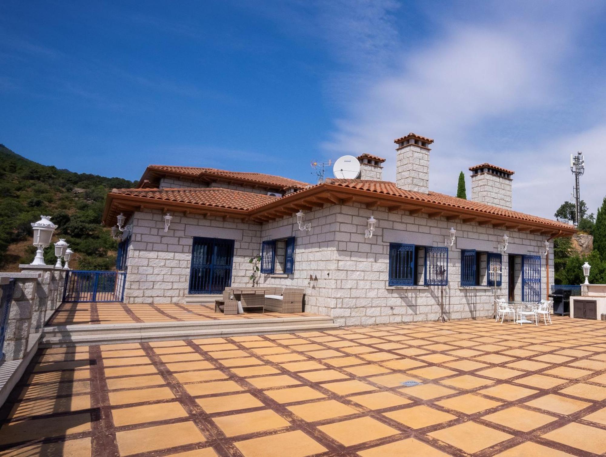 Mansion Con Jacuzzi A 40 Grados, Gran Piscina Y Padel Villa El Tiemblo Exterior foto