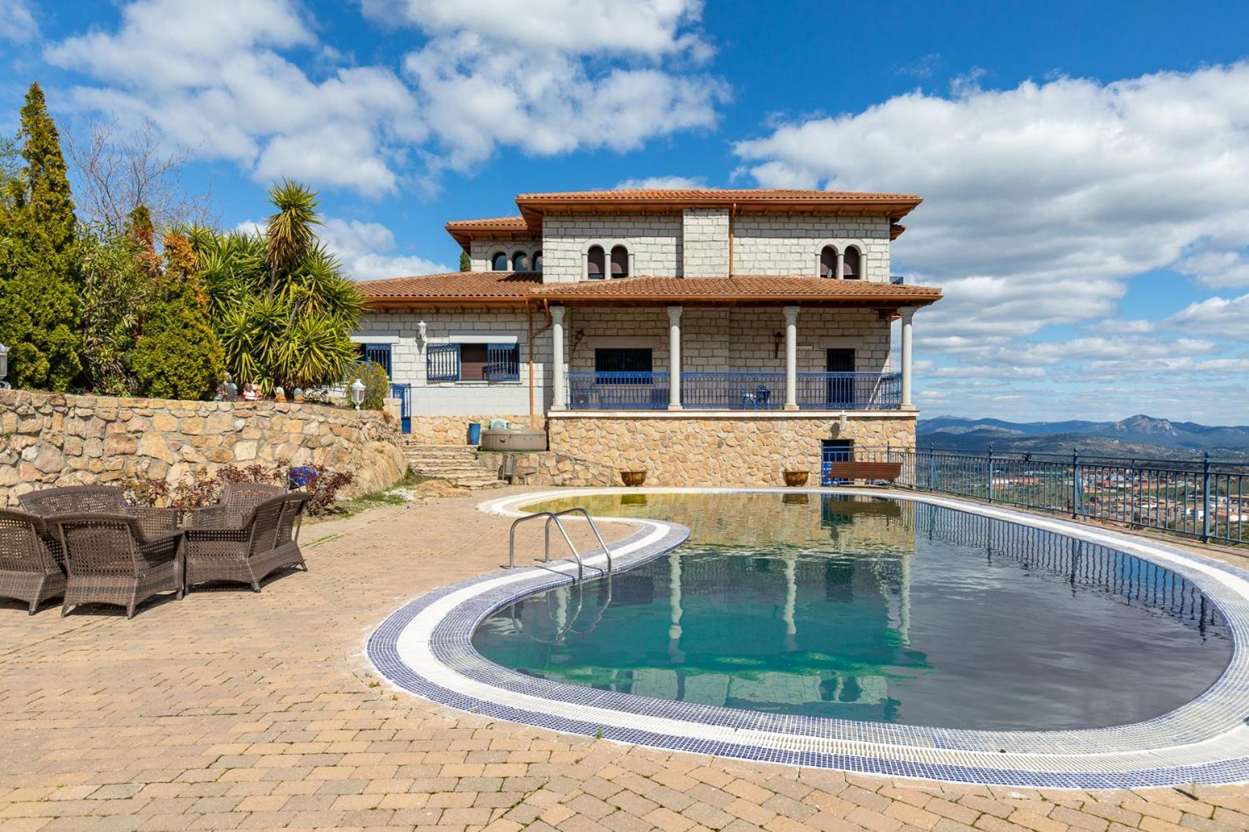 Mansion Con Jacuzzi A 40 Grados, Gran Piscina Y Padel Villa El Tiemblo Exterior foto